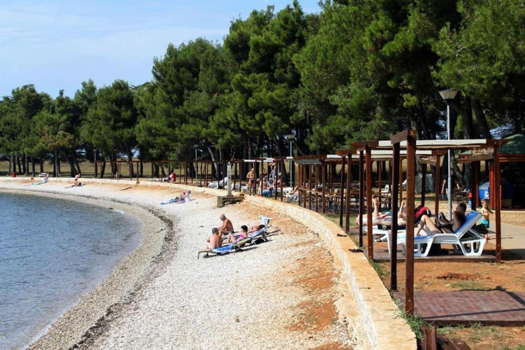 Apartman Oliver Novigrad Istria Buitenkant foto