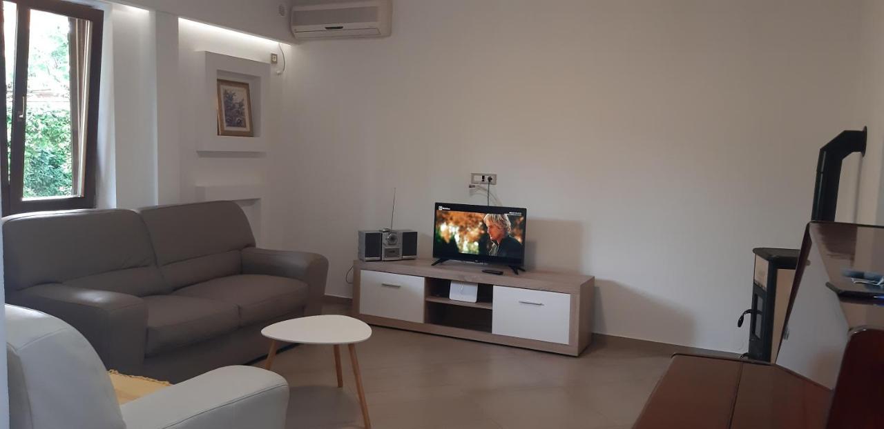 Apartman Oliver Novigrad Istria Buitenkant foto
