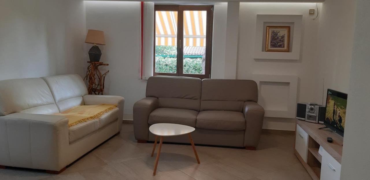 Apartman Oliver Novigrad Istria Buitenkant foto